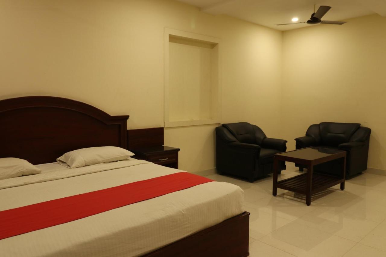 E S Residency Hotel Theni Exterior foto